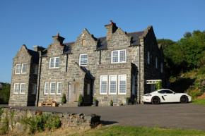 Гостиница Crown Lodge  Харлех